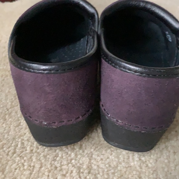 Dansko Clogs Metallic Purple Suede Size 36 - Picture 5 of 6
